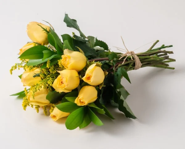 Buquê de 15 Rosas Amarelas e Tinto - Imagem 5