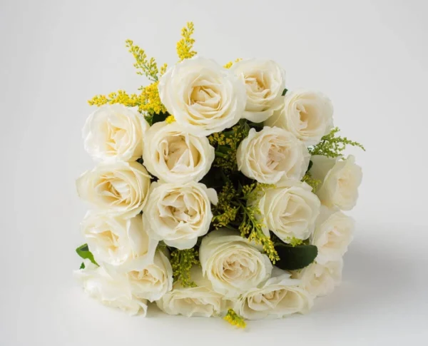 Buquê de 18 Rosas Brancas - Imagem 2