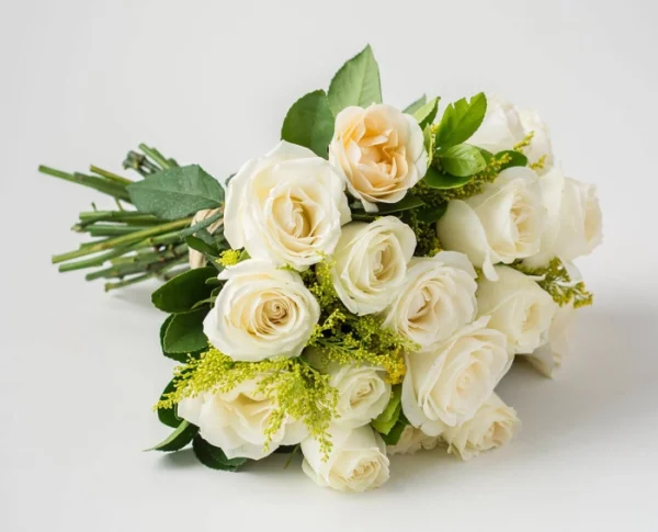 Buquê de 19 Rosas Brancas - Imagem 4