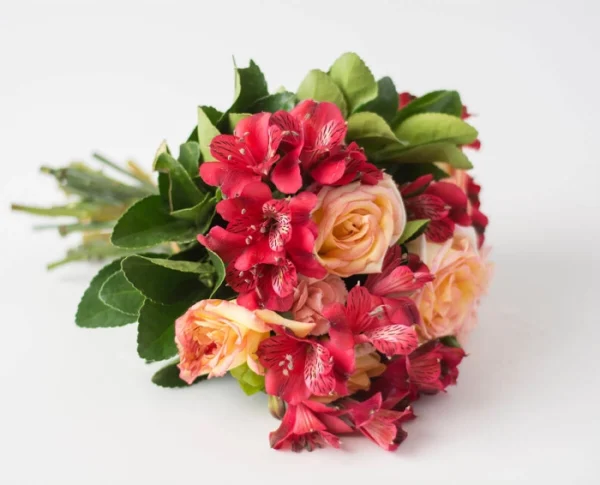 Buquê de Rosas e Astromélias em Tons Rosados, Chocolate - Imagem 2
