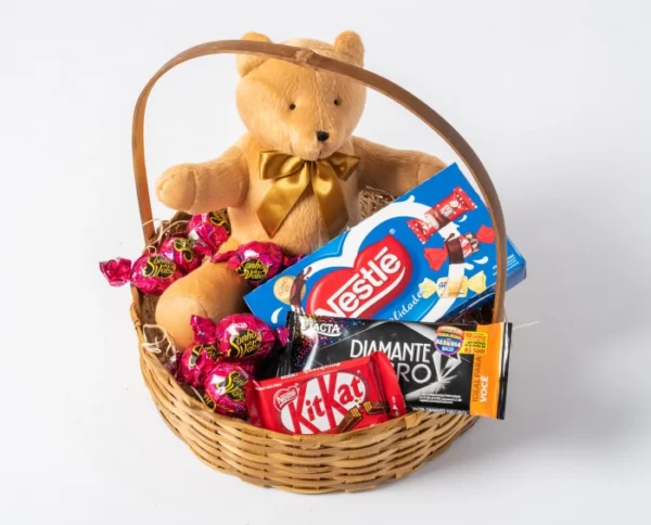 Cesta de Flores, Pelúcia e Chocolate - Imagem 2